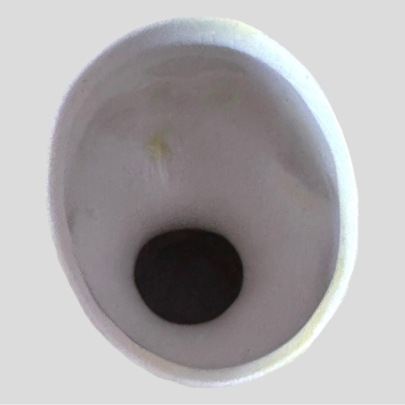 Vintage Lady Head Vase in Wide Brimmed Yellow Sunhat - Picture 12 of 13